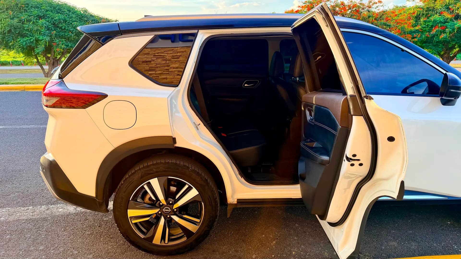 vehicles.Xtrail.name - view 2